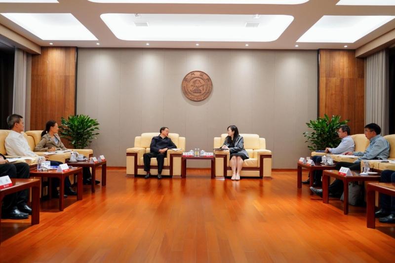 Заместитель генерального секретаря правительства провинции Аньхой и его окружение посетили Шанхайский университет Цзяотун